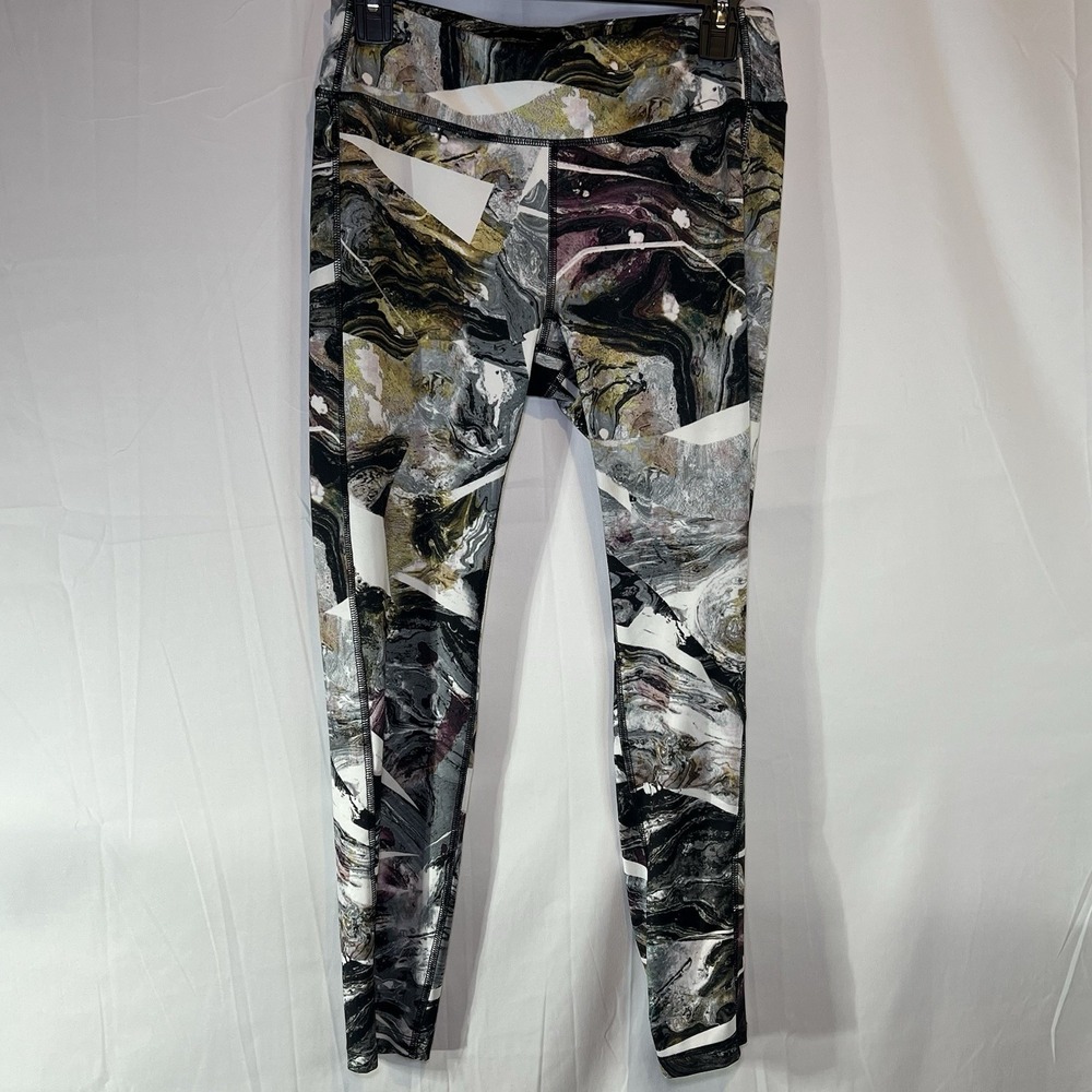 Layer 8 Medium Women's Pants Workout Running Yoga Capri and Legging